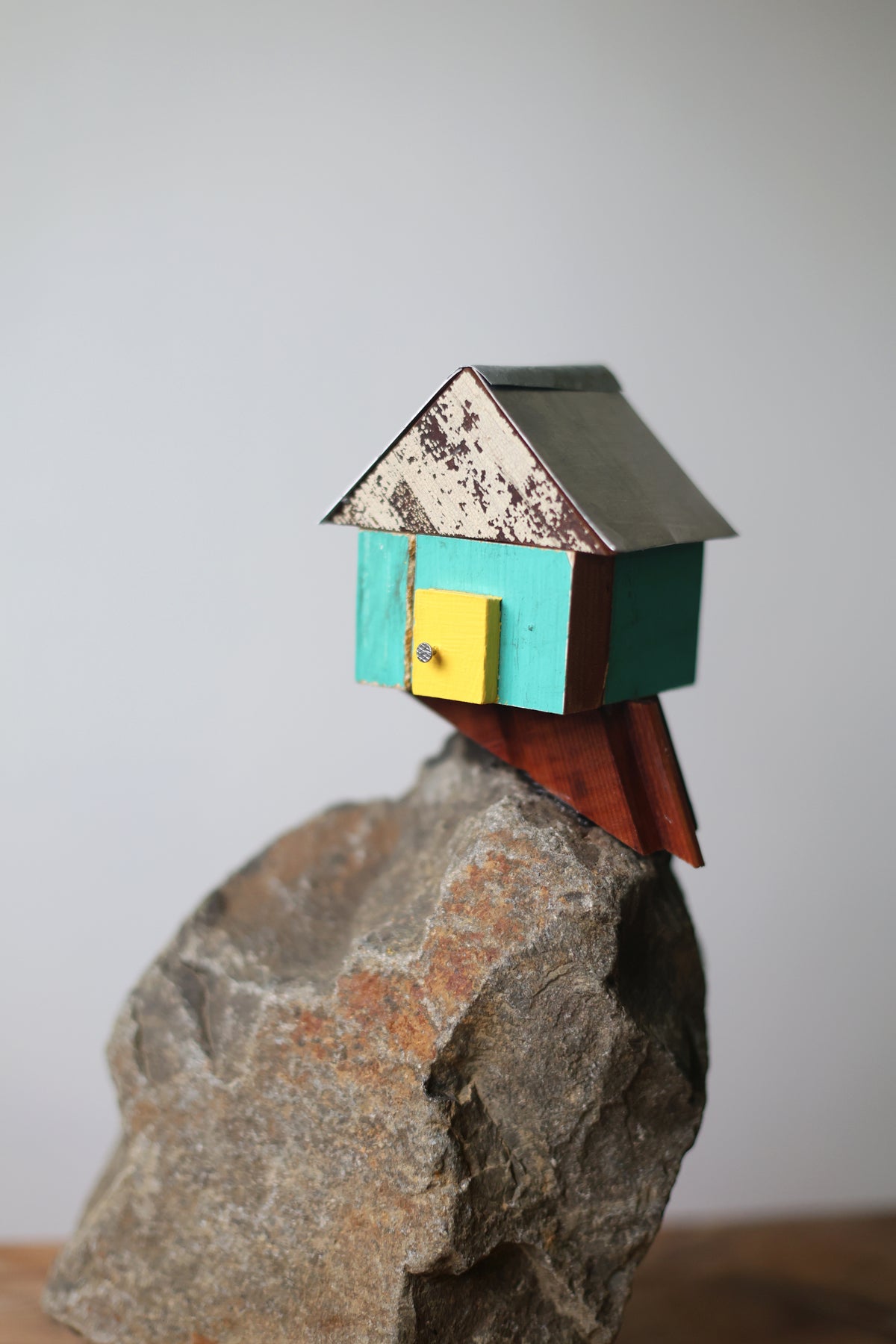 The Aquamarine House With The Yellow Door